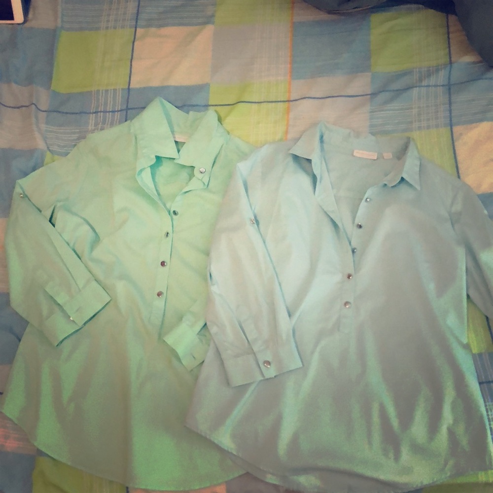 2 New York Company stretch shirts small buttons